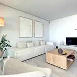 Luxurious Sea View Apartment In Marbella