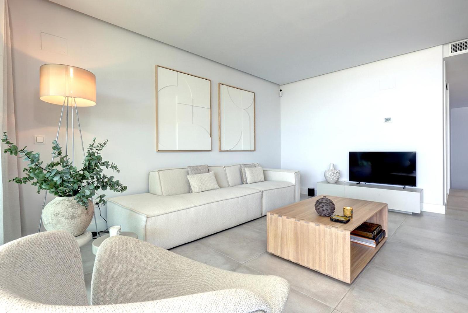 Luxurious Sea View In Apartment