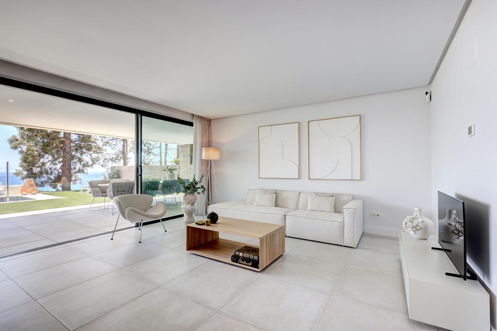 Apartment Luxurious Sea View In *