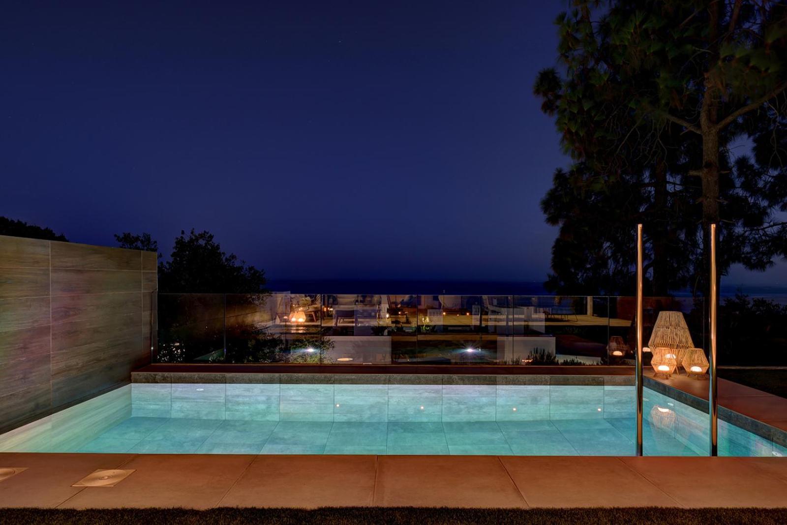 Luxurious Sea View In