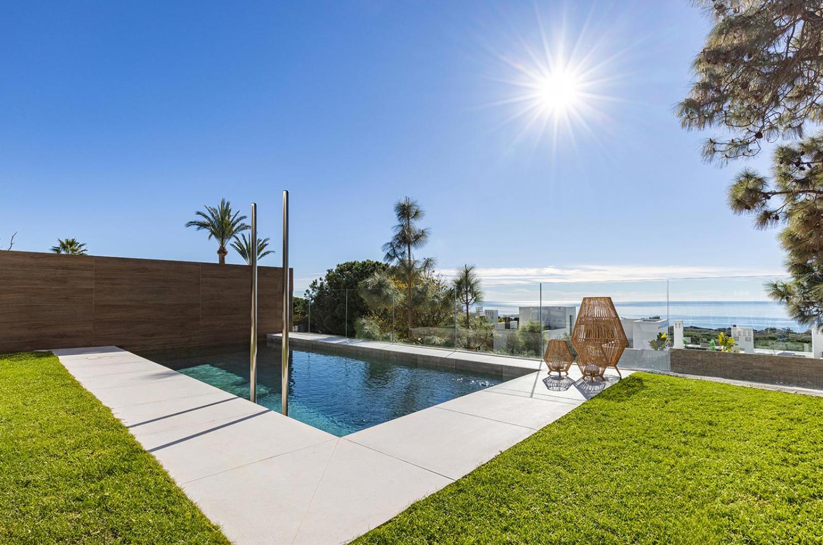 Luxurious Sea View In *