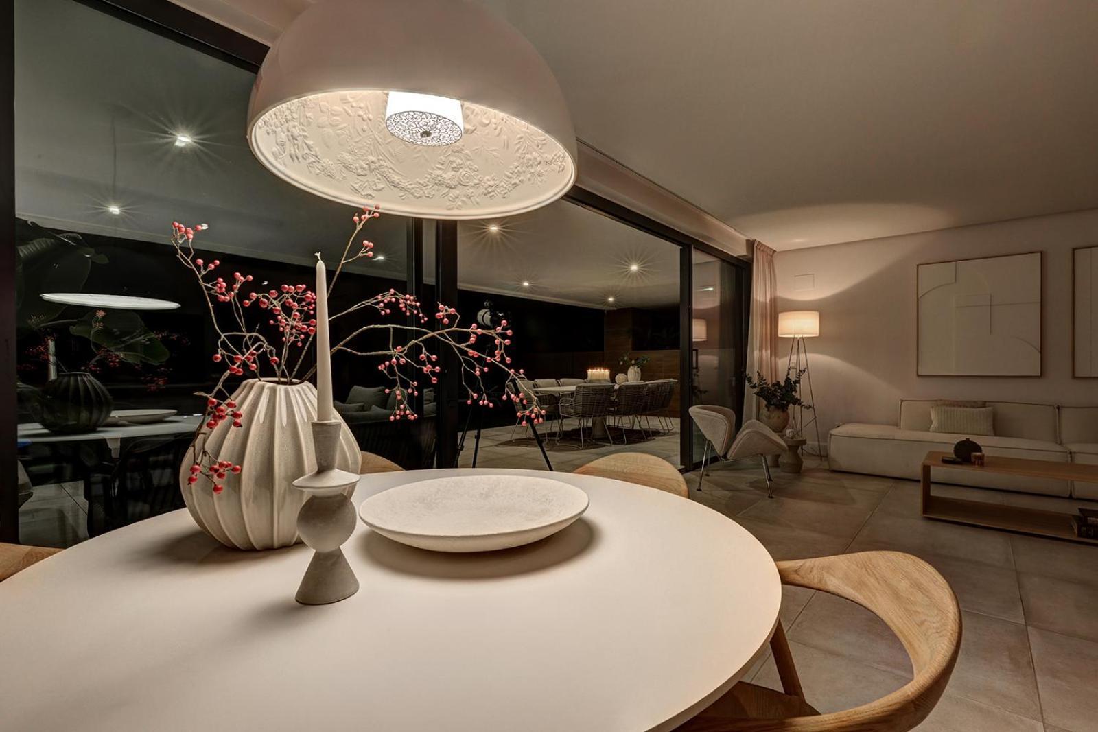 Luxurious Sea View In Apartment