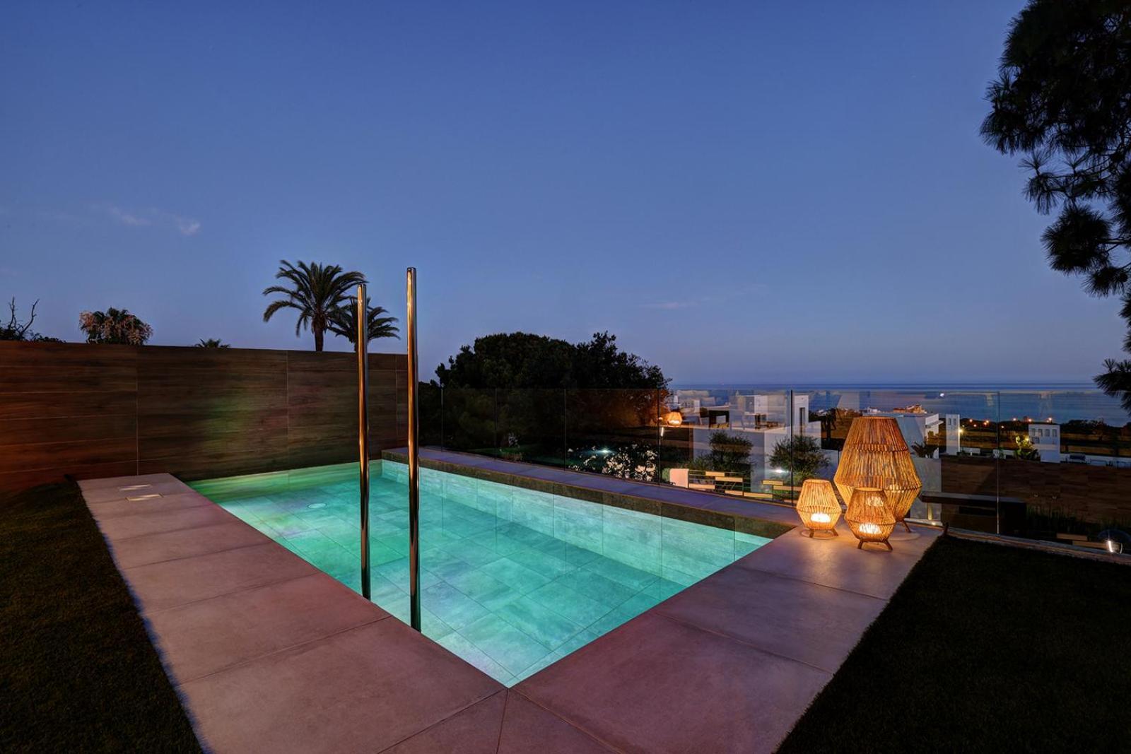 Apartment Luxurious Sea View In *