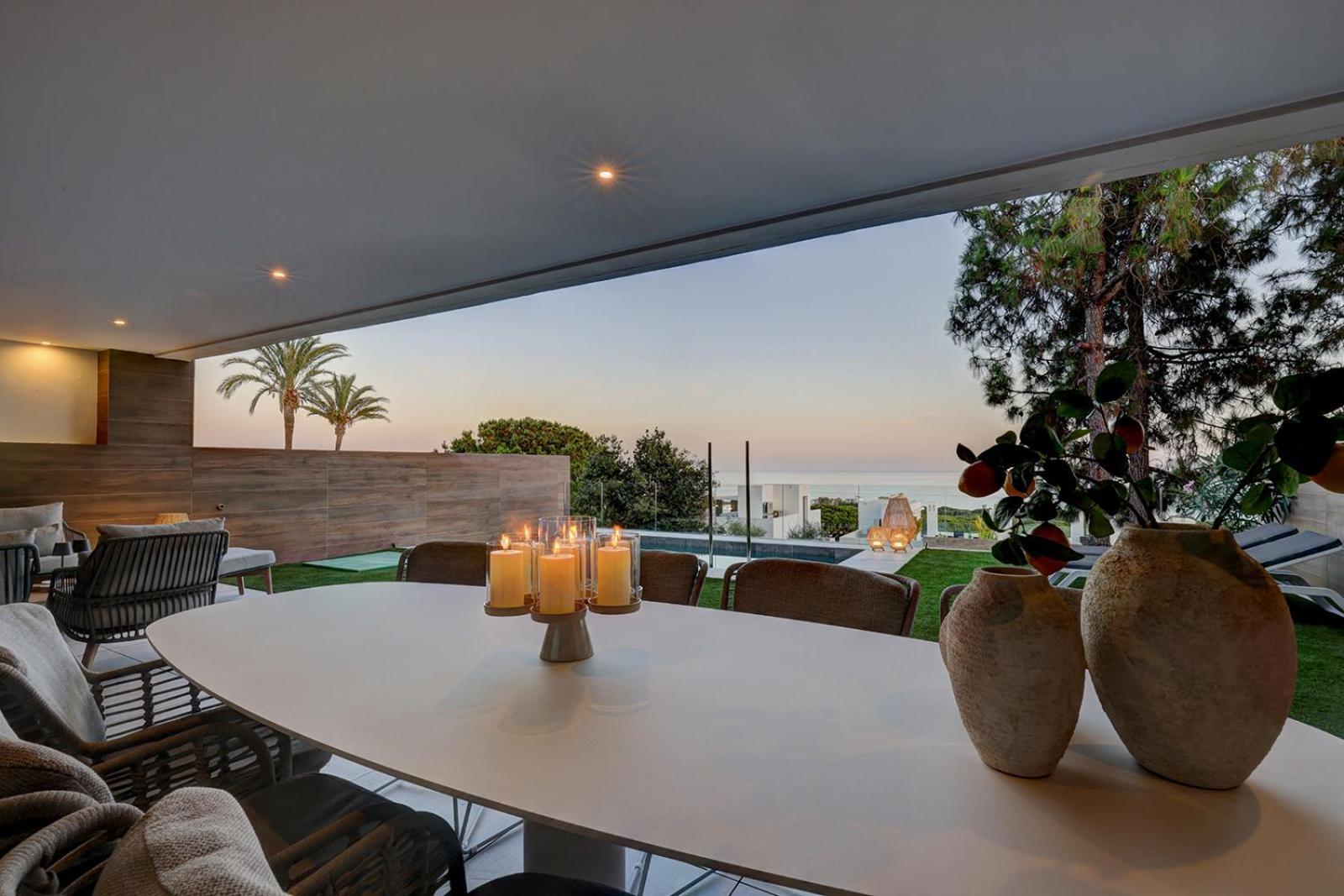Apartment Luxurious Sea View In *